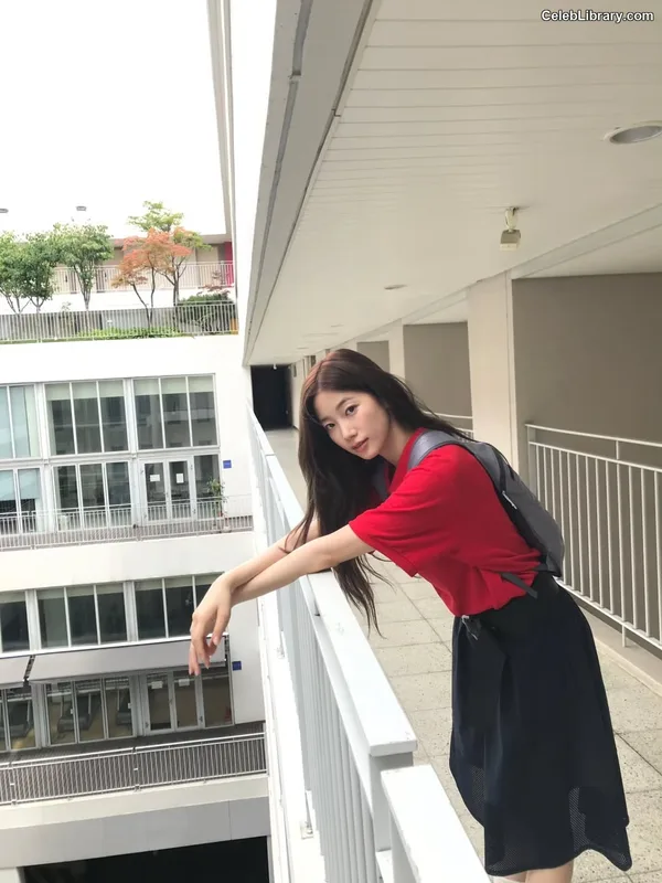 Kazuha Nakamura 中村 一葉  LESSERAFIM photo 10 of 460
