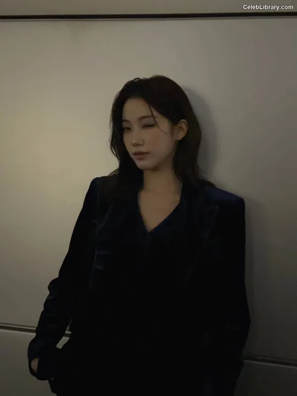 Kazuha Nakamura 中村 一葉  LESSERAFIM photo 23 of 460
