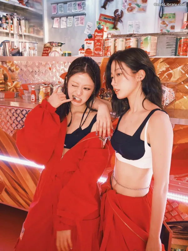 Kazuha Nakamura 中村 一葉  LESSERAFIM photo 18 of 460