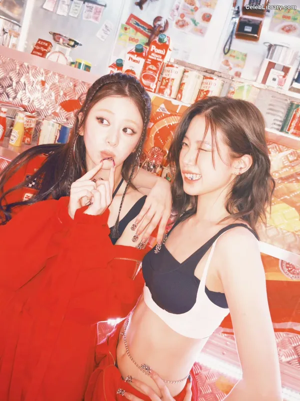 Kazuha Nakamura 中村 一葉  LESSERAFIM photo 3 of 460