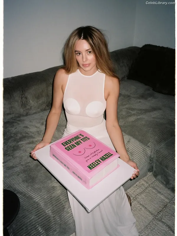 Keeley Hazell photo 24 of 1481