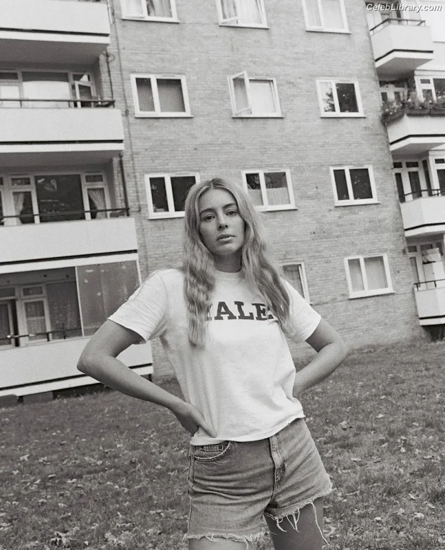 Keeley Hazell photo 4 of 1481