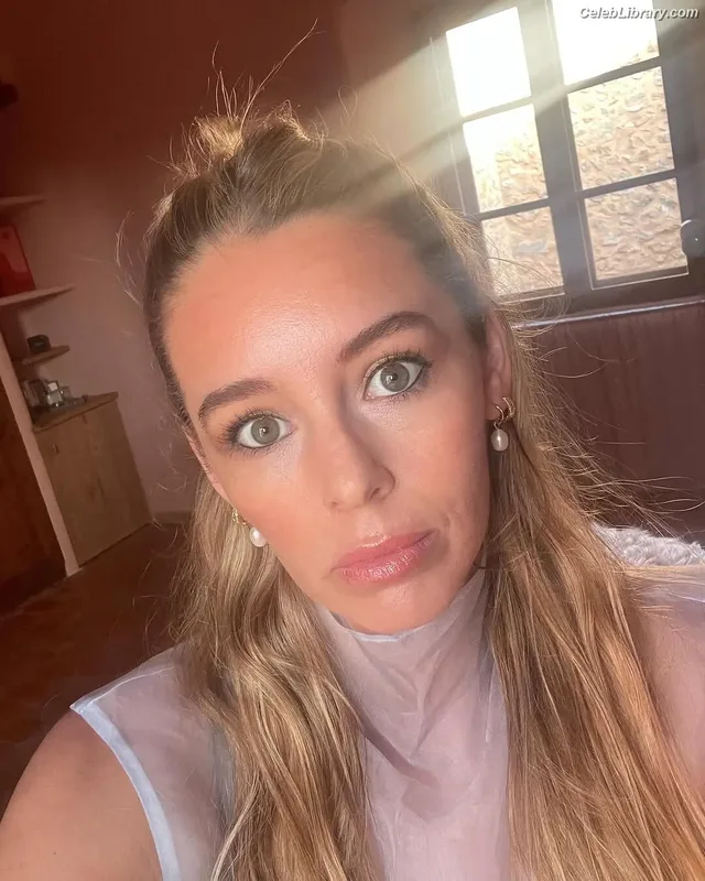 Keeley Hazell photo 23 of 1481