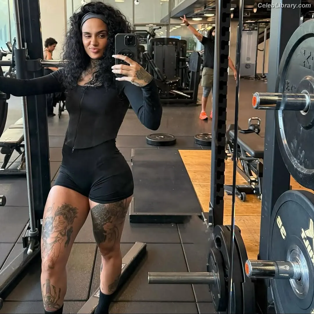 Kehlani photo 17 of 592