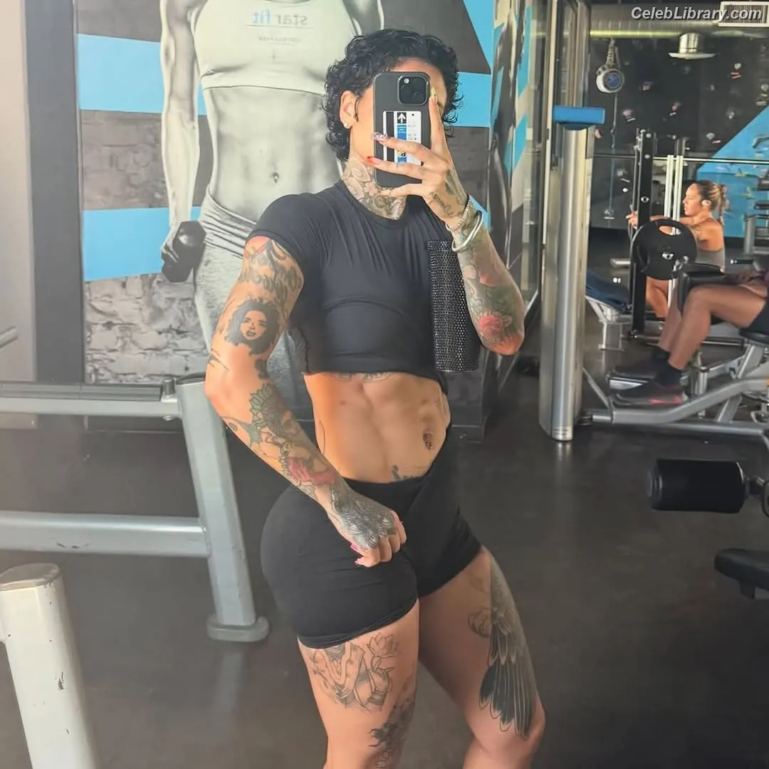 Kehlani photo 18 of 592