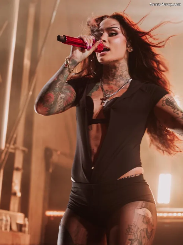 Kehlani photo 17 of 593