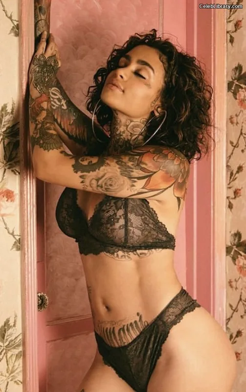 Kehlani photo 17 of 593