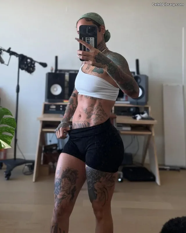 Kehlani photo 14 of 593