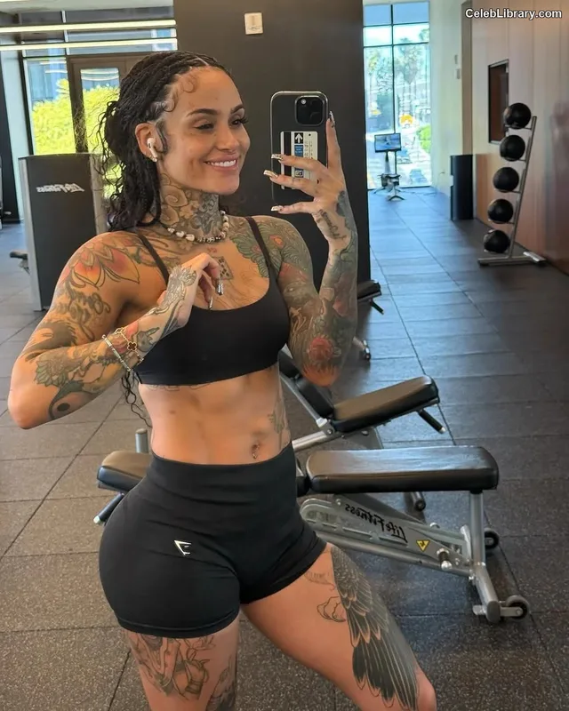 Kehlani photo 16 of 593