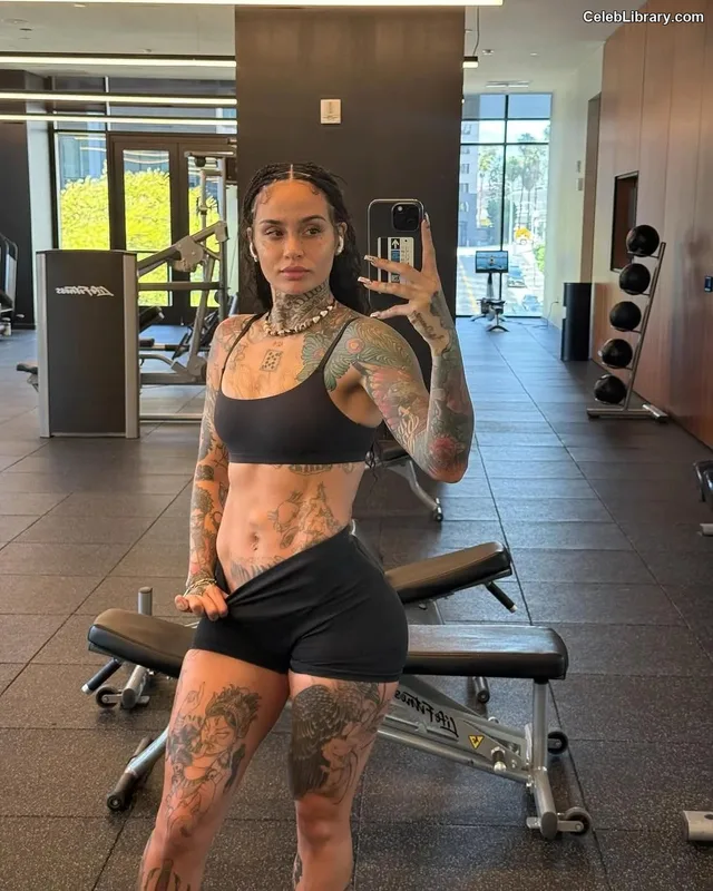 Kehlani photo 17 of 593