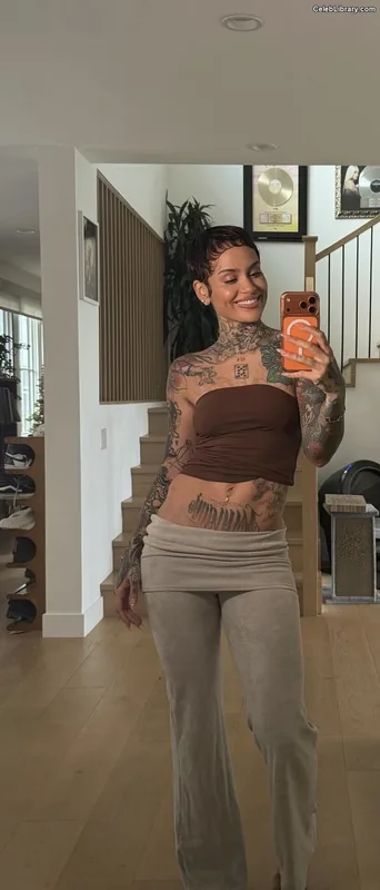 Kehlani photo 8 of 593
