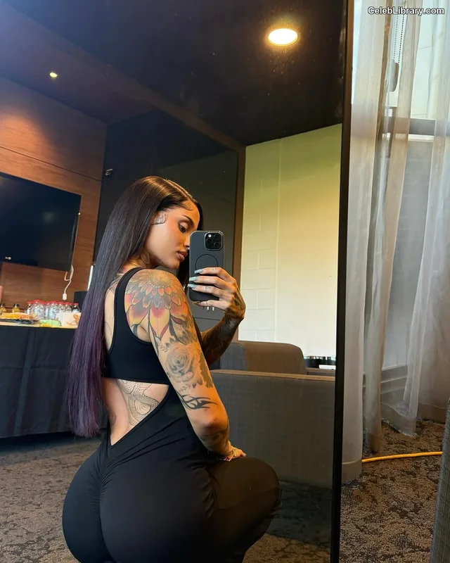 Kehlani photo 14 of 593