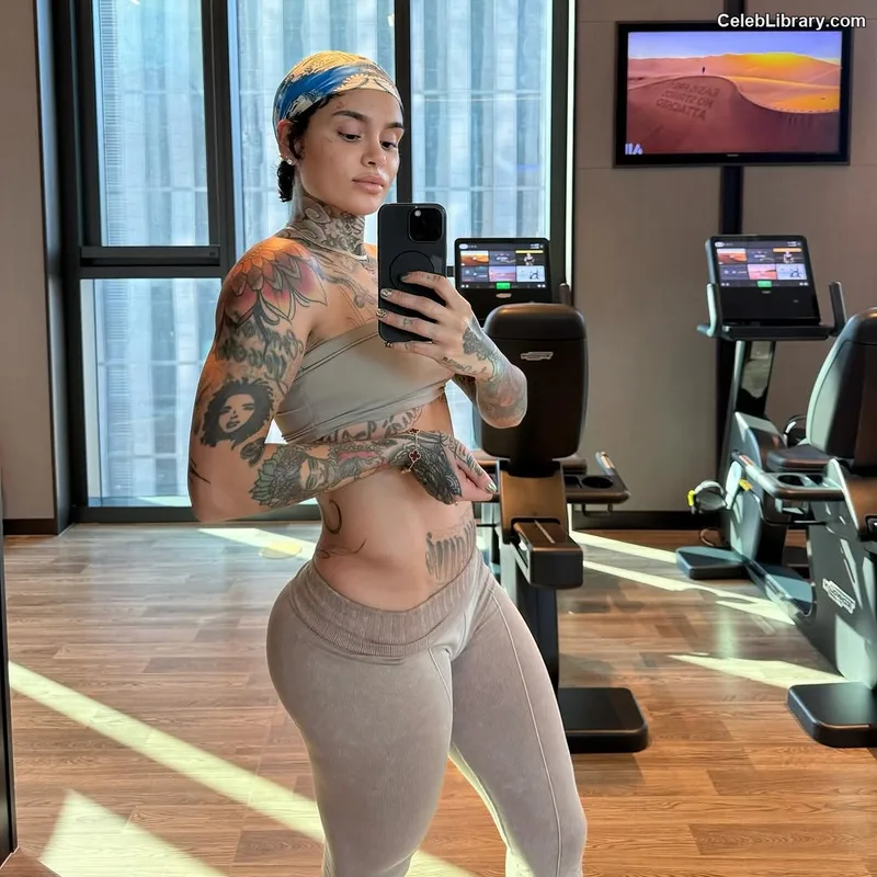 Kehlani photo 21 of 593