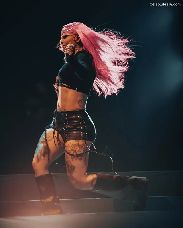 Kehlani photo 15 of 593