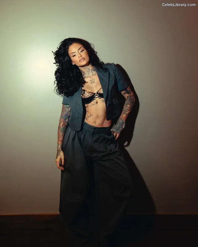 Kehlani photo 15 of 593