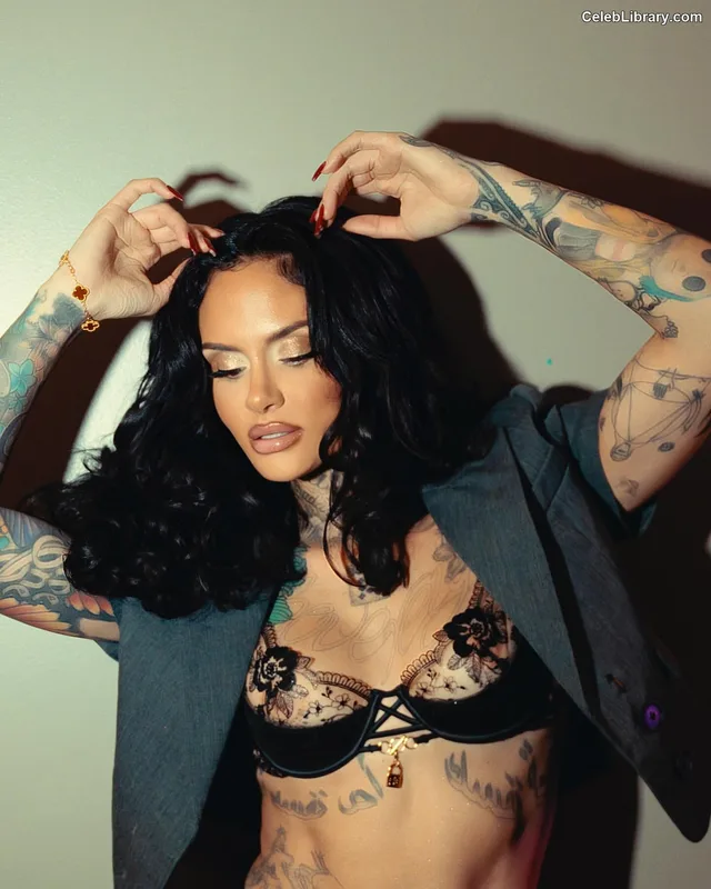 Kehlani photo 18 of 593
