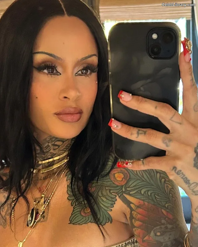 Kehlani photo 14 of 593