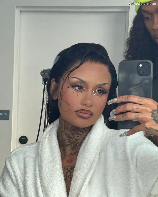 Kehlani photo 15 of 593