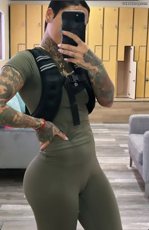 Kehlani photo 15 of 593