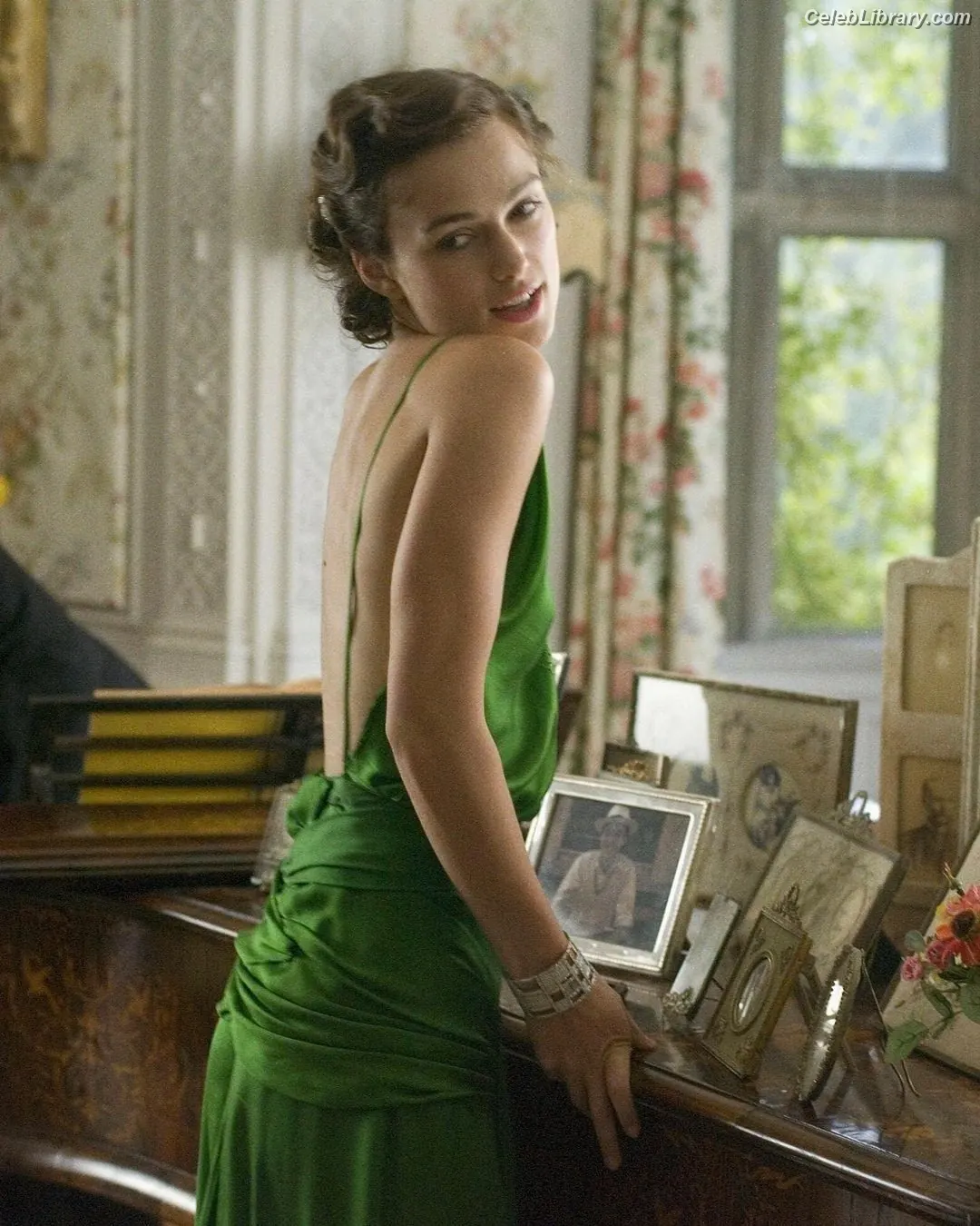 Keira Knightley photo 6 of 493
