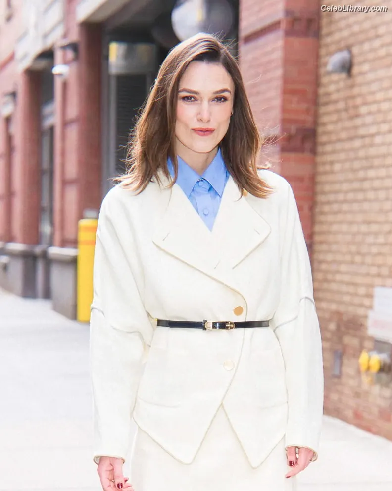 Keira Knightley photo 18 of 493