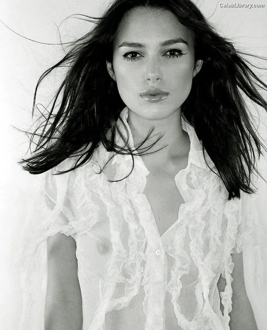 Keira Knightley photo 17 of 493