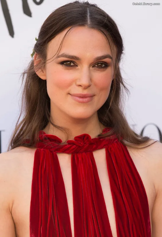 Keira Knightley photo 19 of 490