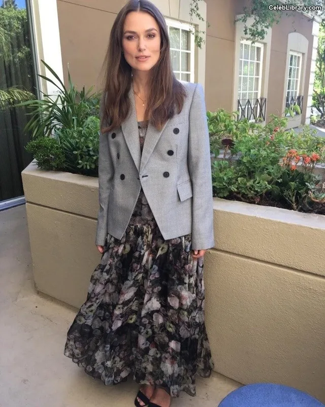 Keira Knightley photo 21 of 490