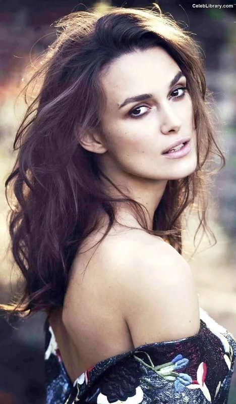 Keira Knightley photo 1 of 490