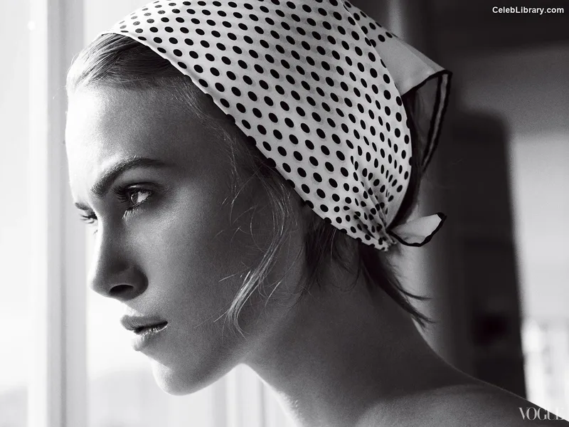 Keira Knightley photo 6 of 490