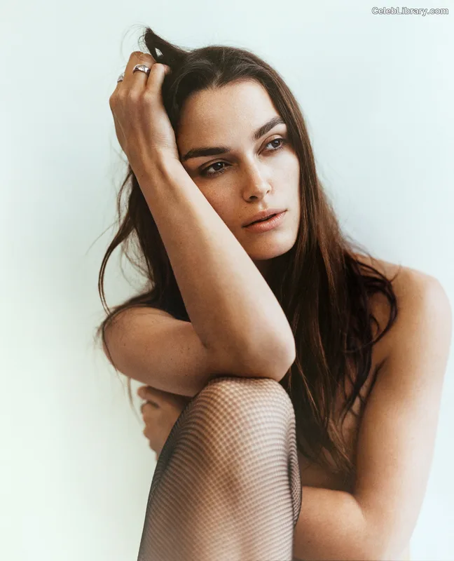 Keira Knightley photo 7 of 490