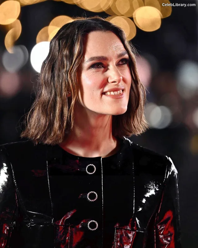 Keira Knightley photo 5 of 490