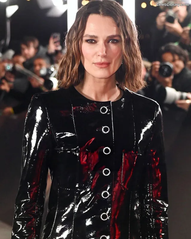 Keira Knightley photo 8 of 490