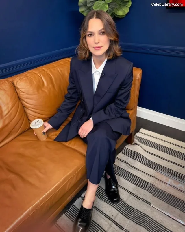 Keira Knightley photo 17 of 490