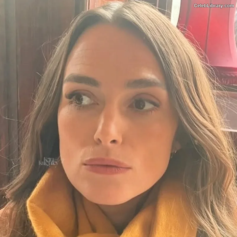 Keira Knightley photo 18 of 490