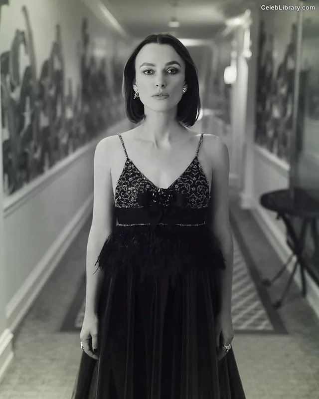 Keira Knightley photo 21 of 490