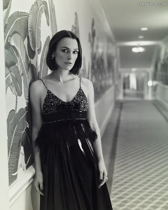 Keira Knightley photo 24 of 490