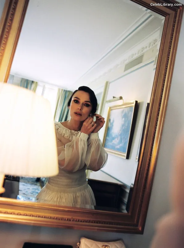 Keira Knightley photo 11 of 490