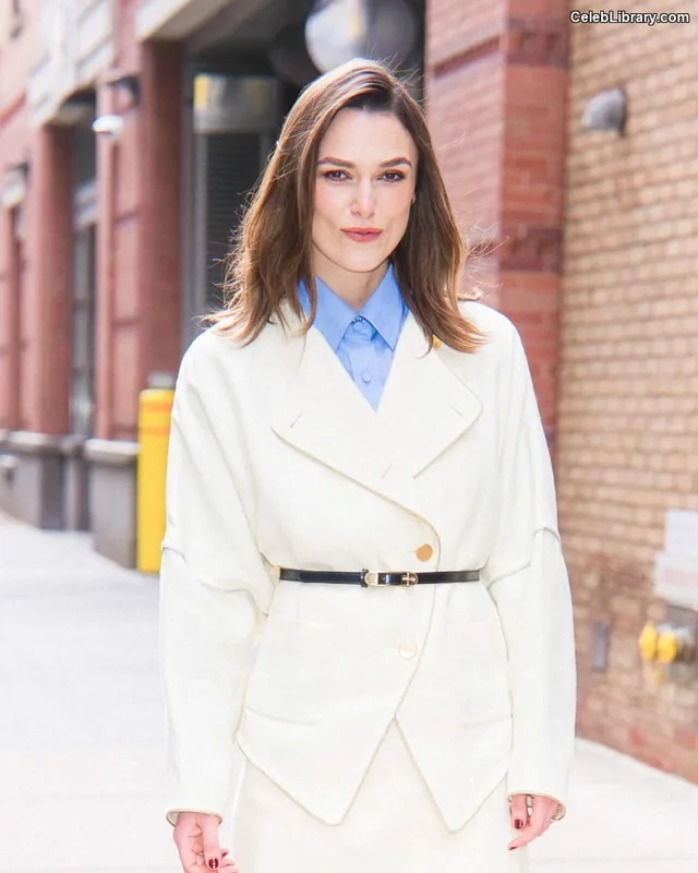 Keira Knightley photo 15 of 490