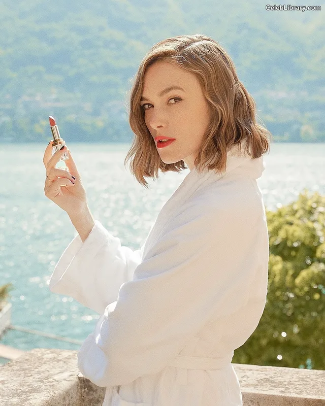 Keira Knightley photo 3 of 490