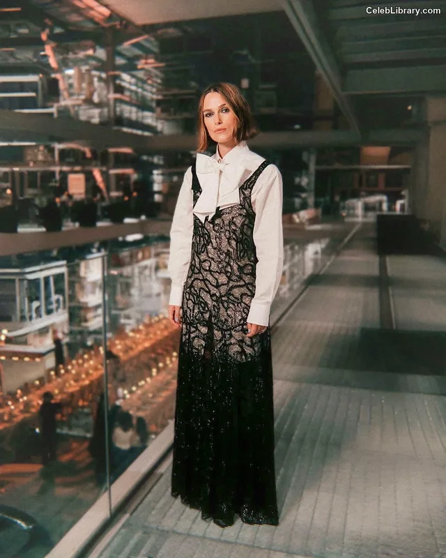 Keira Knightley photo 11 of 490