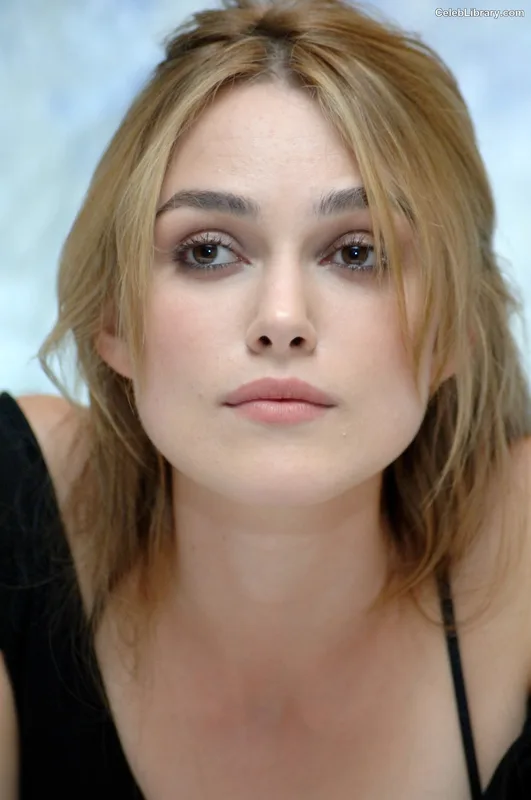 Keira Knightley photo 7 of 490