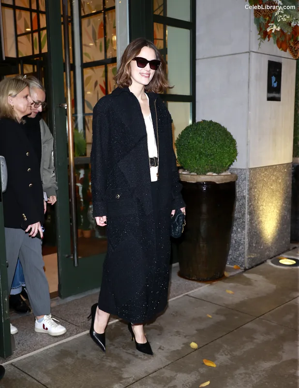 Keira Knightley photo 9 of 490