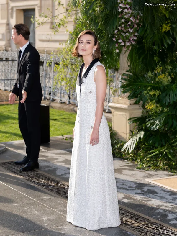 Keira Knightley photo 19 of 490