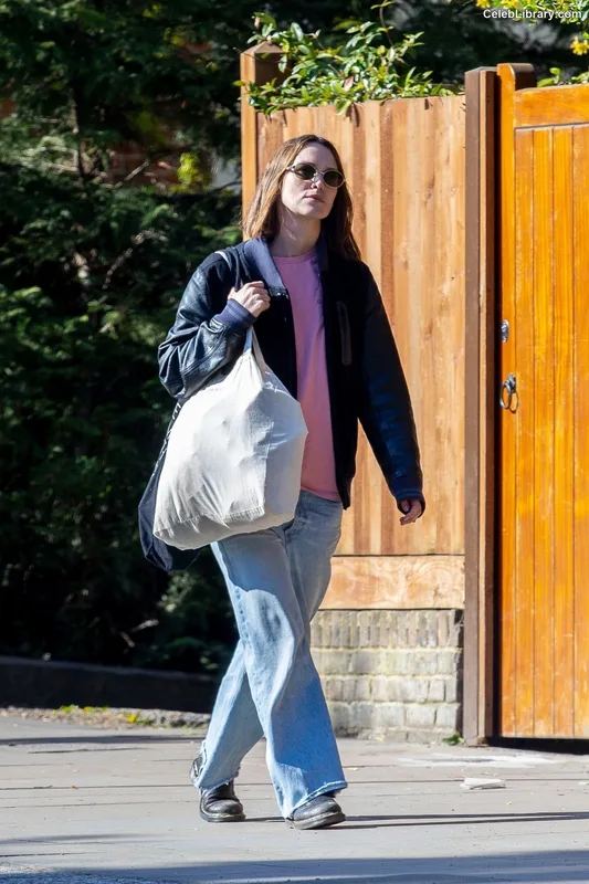 Keira Knightley photo 21 of 490