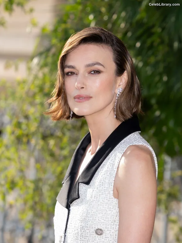 Keira Knightley photo 22 of 490