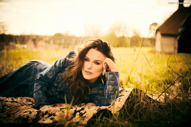 Keira Knightley photo 4 of 490