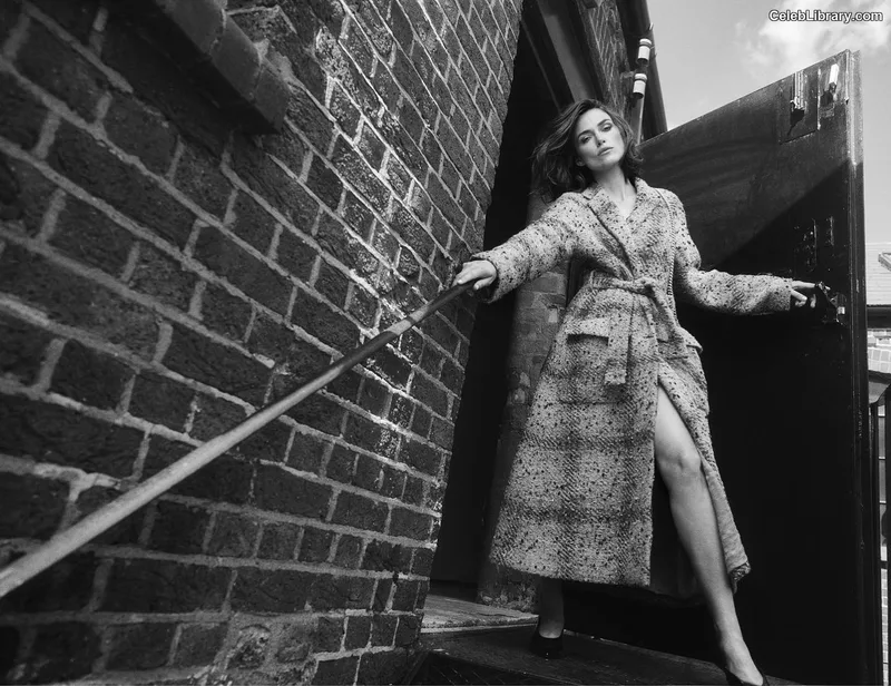 Keira Knightley photo 23 of 490
