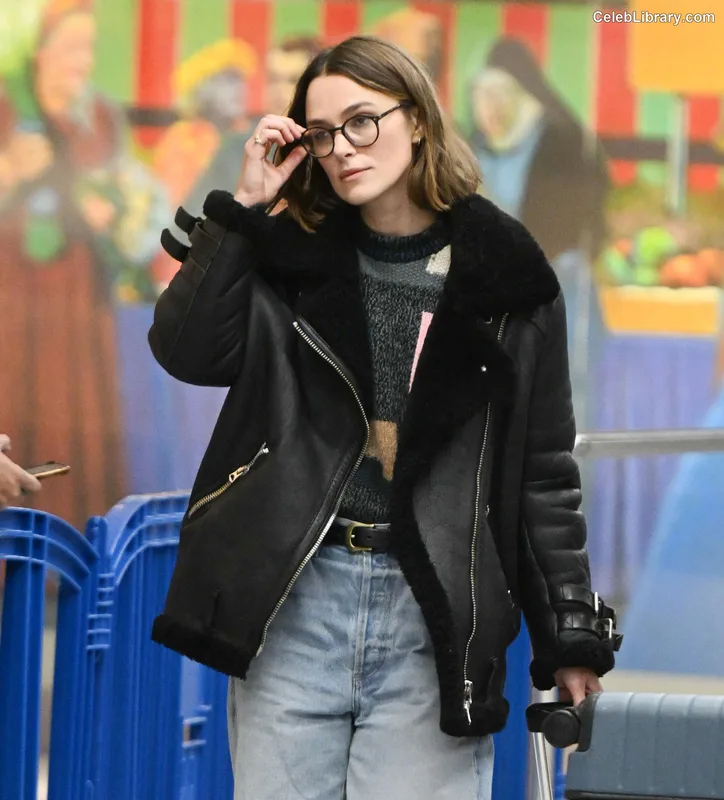 Keira Knightley photo 21 of 490