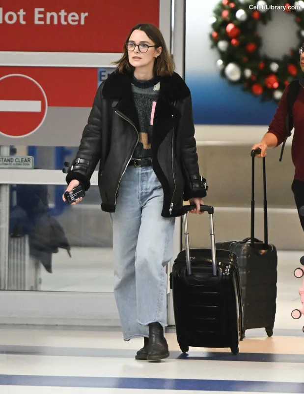 Keira Knightley photo 4 of 490